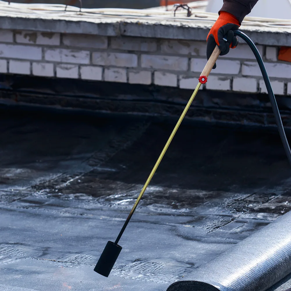 Membrane EPDM ou PVC : quelle étanchéité choisir pour un toit plat à Suresnes ?